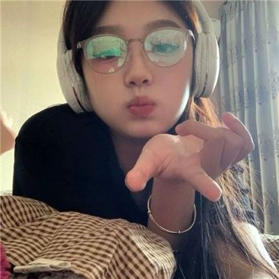 王牌播音员 海报
